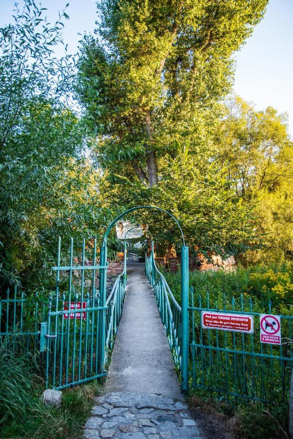 Hotel Karczma Rzym Samotwór Exteriér fotografie